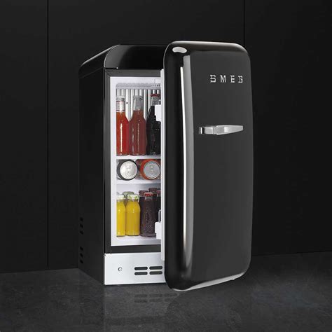 smeg retro bar fridge.